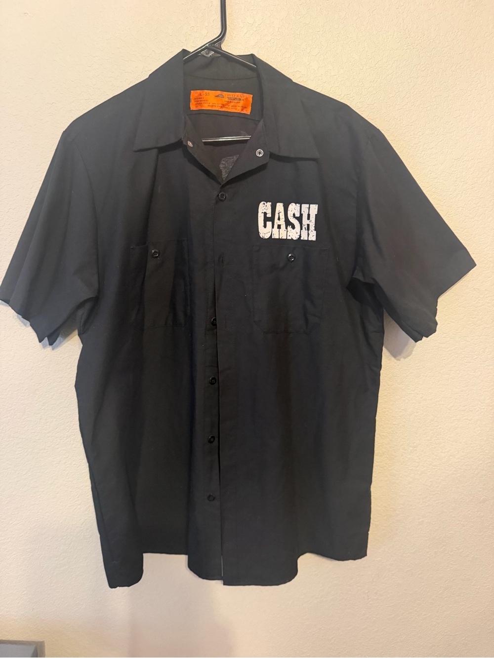 Black 'CASH' Short-Sleeve Button-Up Shirt